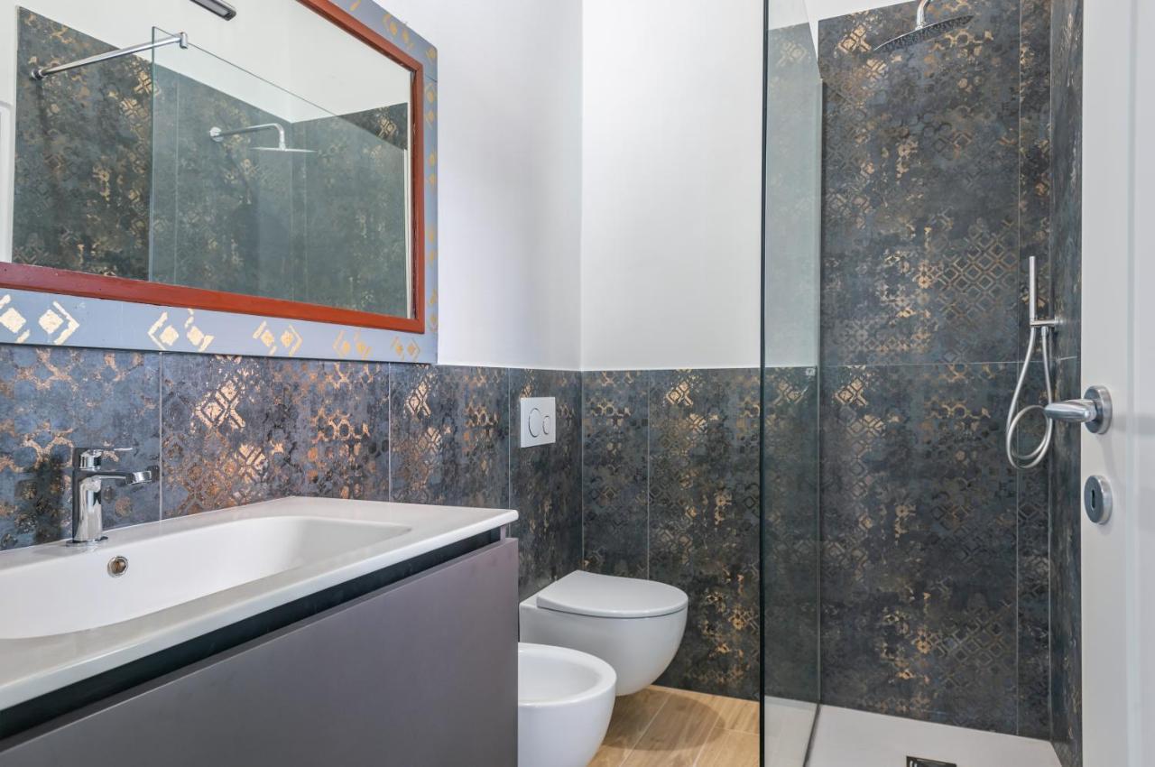 Porta Romana Elegant Apartments With Private Parking! Siena Bagian luar foto