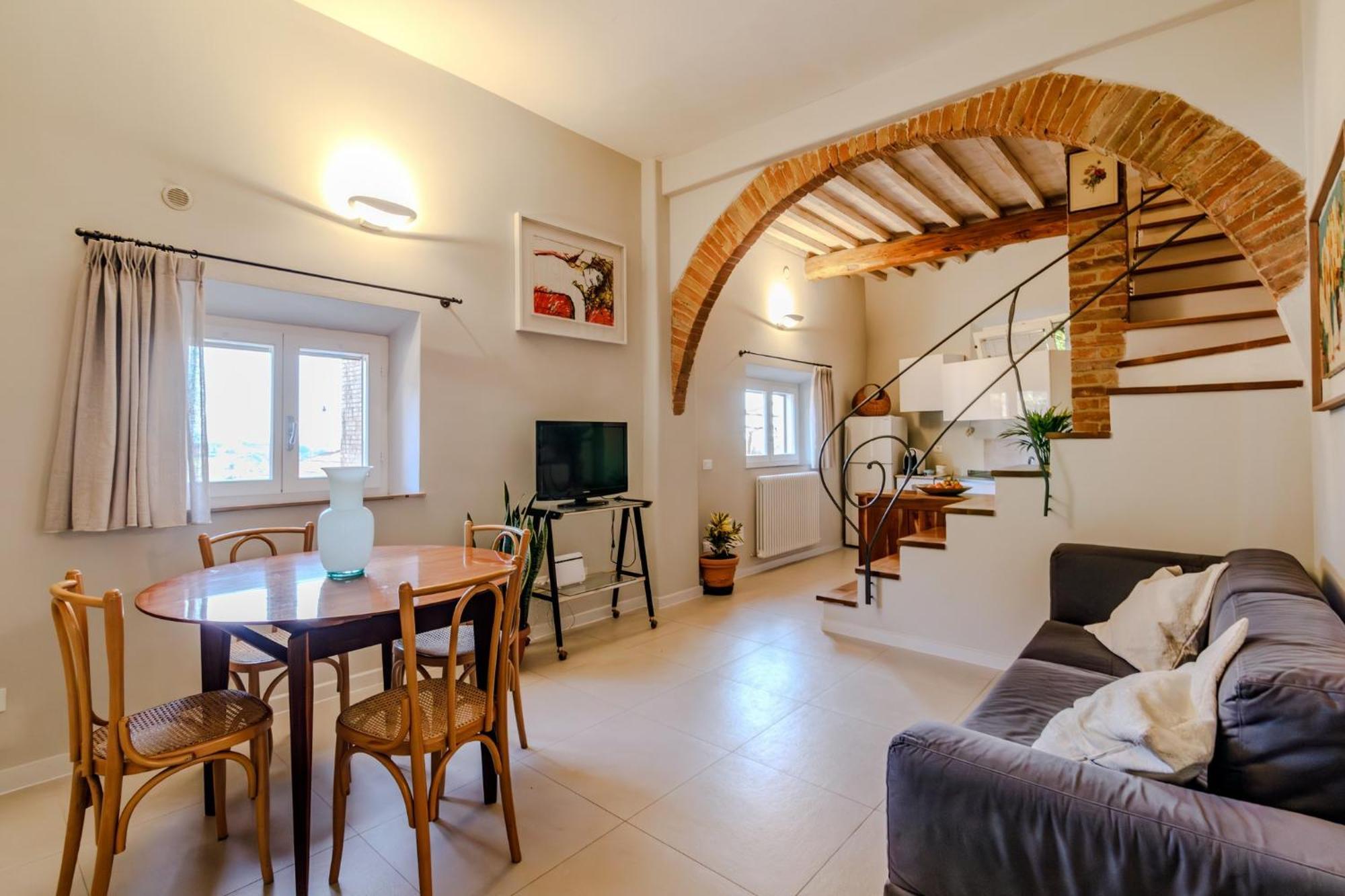 Porta Romana Elegant Apartments With Private Parking! Siena Bagian luar foto