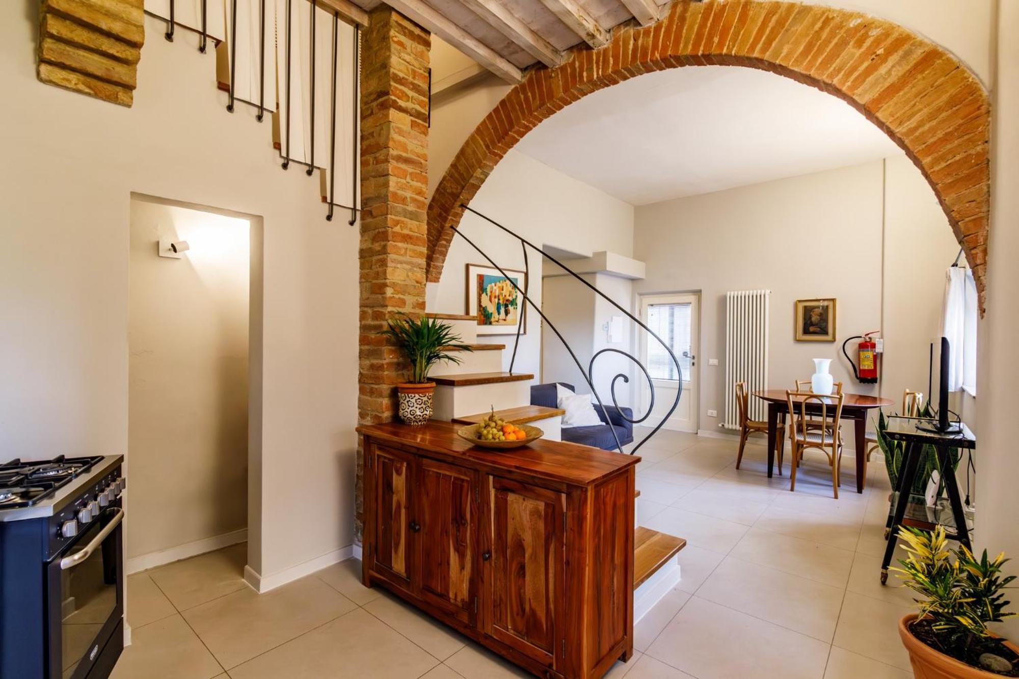 Porta Romana Elegant Apartments With Private Parking! Siena Bagian luar foto